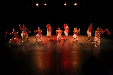an-indian-contemporary-dance-show-in-opera-bastille-1