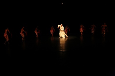 an-indian-contemporary-dance-show-in-opera-bastille-3